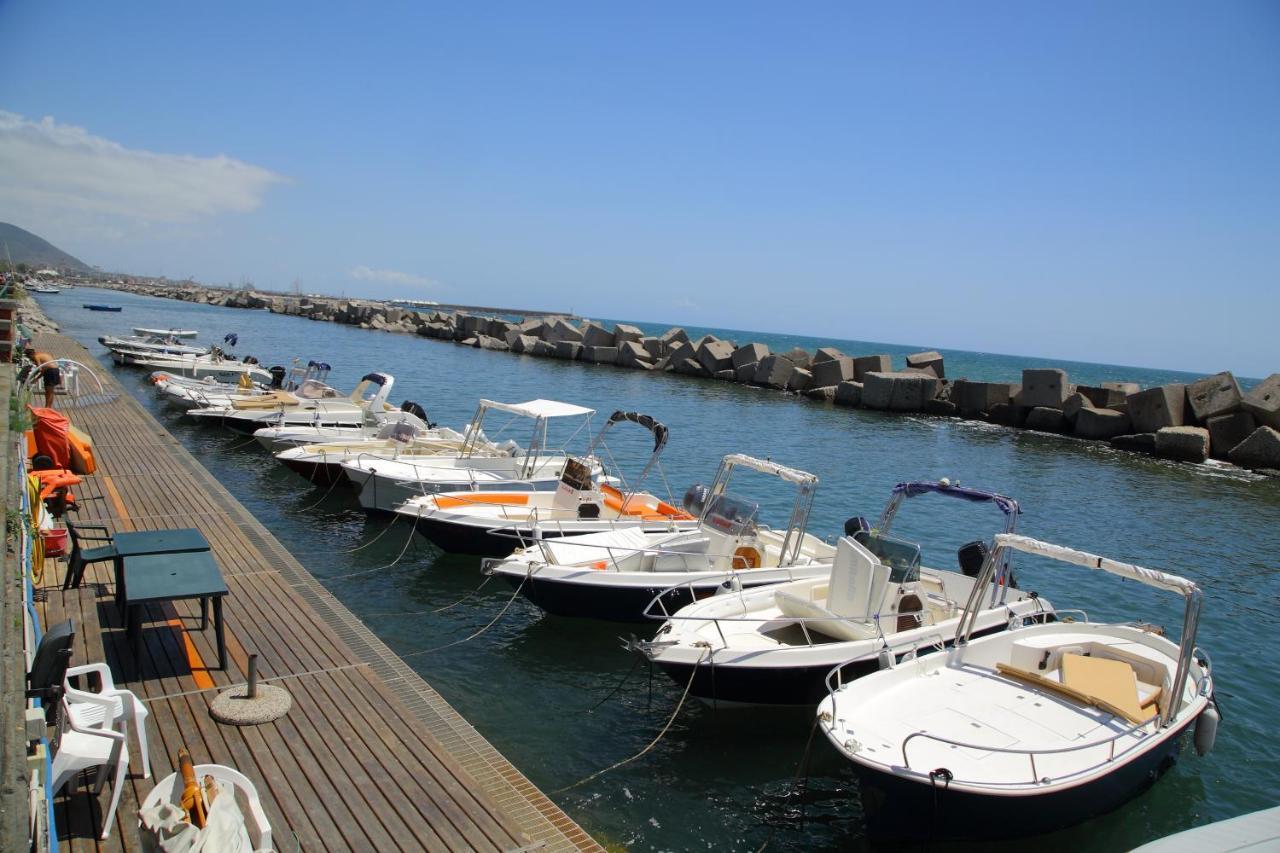 Salerno Mare E Luci Deluxe Apartment Екстериор снимка