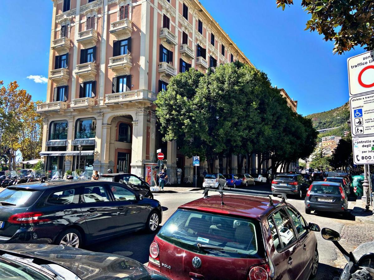 Salerno Mare E Luci Deluxe Apartment Екстериор снимка